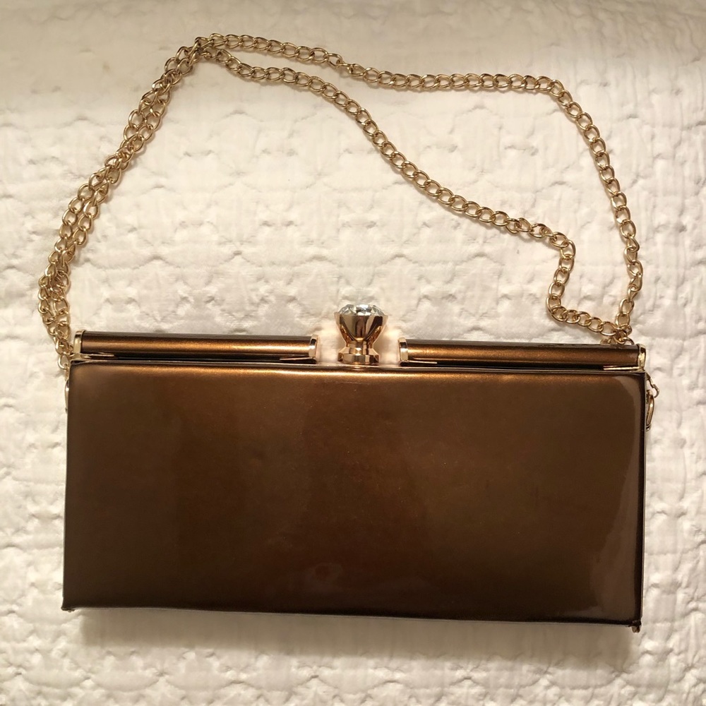 Gold clutch